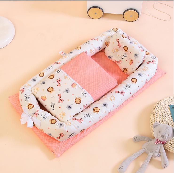 Newborn bed nest – foldable and soft travel mattress for crib or sofa