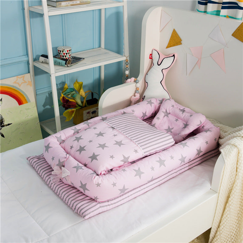 Newborn bed nest – foldable and soft travel mattress for crib or sofa