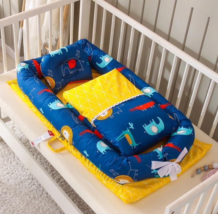 Newborn bed nest – foldable and soft travel mattress for crib or sofa