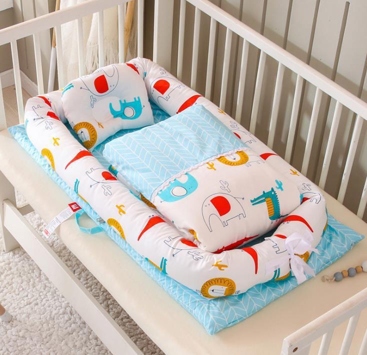 Newborn bed nest – foldable and soft travel mattress for crib or sofa