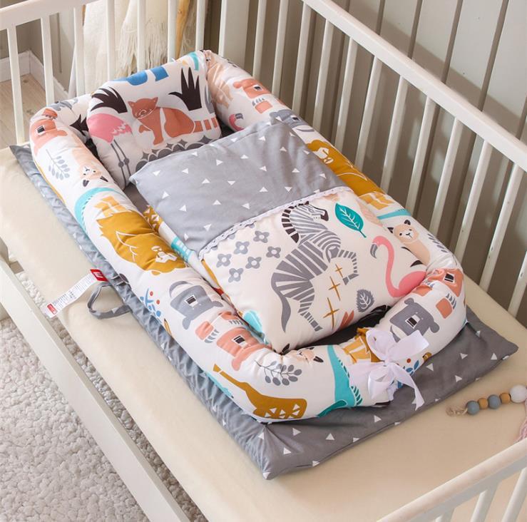 Newborn bed nest – foldable and soft travel mattress for crib or sofa