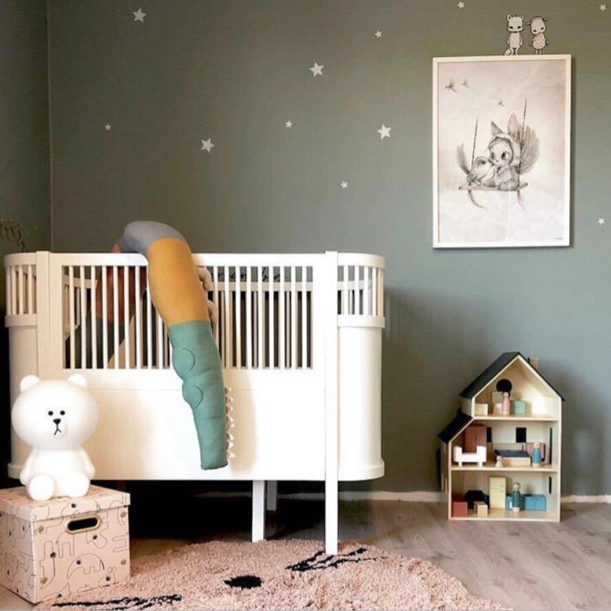Infant bed bumper pillow – cute and safe crib fence for babies