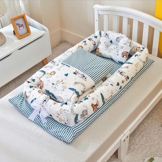 Newborn bed nest – foldable and soft travel mattress for crib or sofa